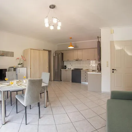 Premium Private Parking - Luxury Living Lefkada Apartment